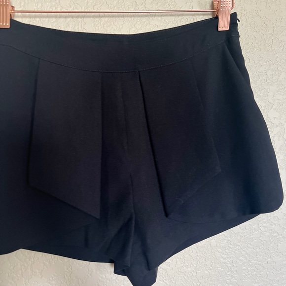 Lush shorts size Small black - Picture 11 of 12